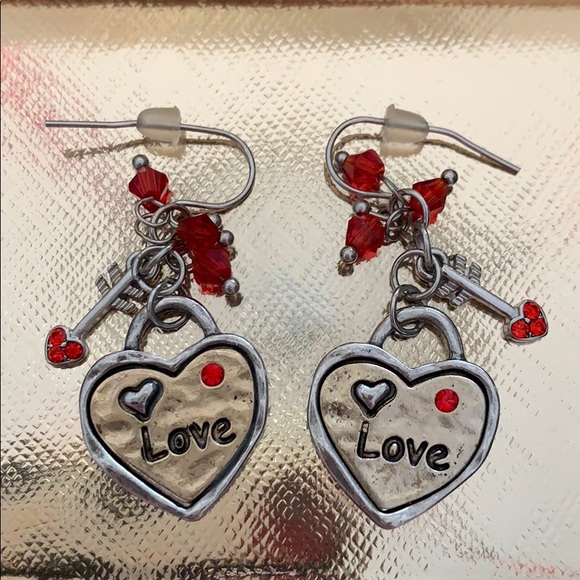 NWOT! Beaded Bracelet & Earrings Set - Picture 2 of 7